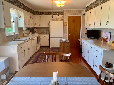 1127 E Lime Bluff Rd, Muncy, PA 17756 - photo 7