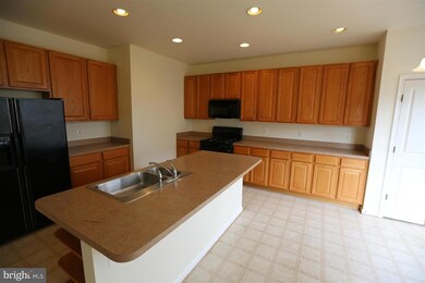 43271 Sunderleigh Square, Broadlands, VA 20148 - photo 4