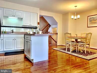 39 Guilford Place, Burlington, NJ 08016 - photo 5