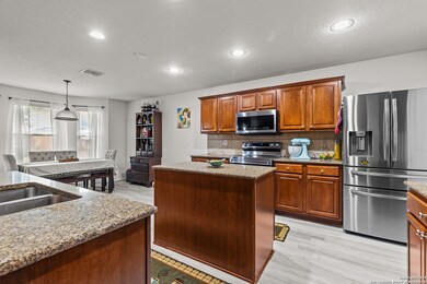 10906 Winecup Field, Helotes, TX 78023 - photo 7