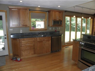 61 Gowing Rd, Hudson, NH 03051 - photo 4