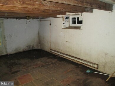 533 Levengood Rd, Douglassville, PA 19518 - photo 7