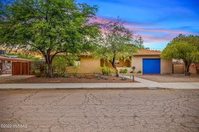 2809 E Exeter St in historic Broadmoor