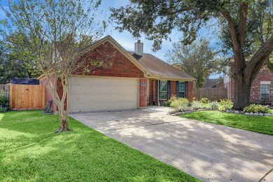 4016 Spring Grove Ct, Pearland, TX 77584 - photo 2