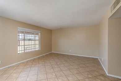 4201 W Pinchot Ave-5