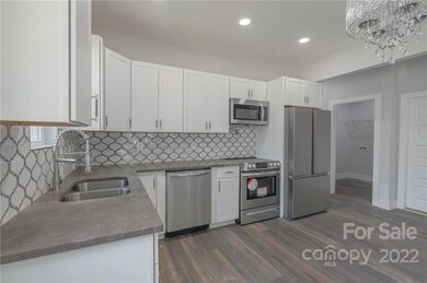 911 8th St, Statesville, NC 28677 - photo 3