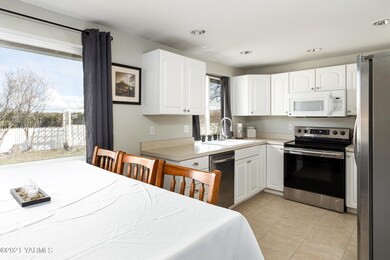 1705S73rd_12