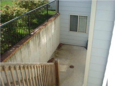 Pit/Walk out basement