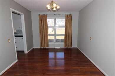 Dining room.