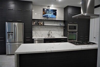 35 Legend Ln, Houston, TX 77024 - photo 5