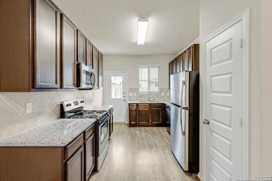 10522 Green Rock Dr, San Antonio, TX 78223 - photo 7