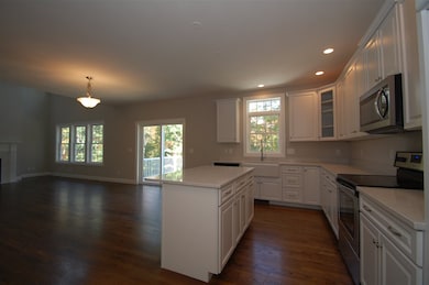 67 Brookview Dr, Hooksett, NH 03106 - photo 3