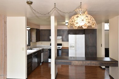 824_Kitchen 1