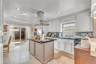 608 S Pacific Coast Hwy, Redondo Beach, CA 90277 - photo 5