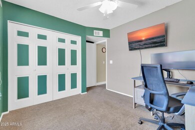 2324 E Crescent Ave-23