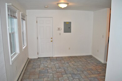 7 Winter St unit 5, Nashua, NH 03064 - photo 2