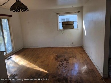 LIVING ROOM (3)