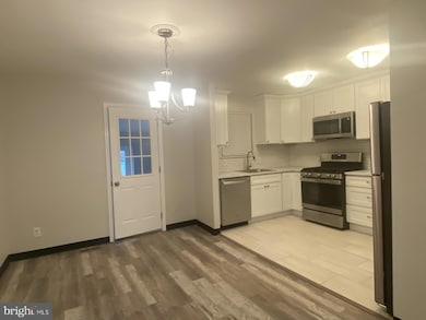 8637 Willow Oak Rd, Parkville, MD 21234 - photo 3