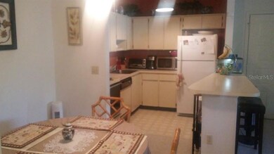 3259 Fox Chase Cir N unit 207, Palm Harbor, FL 34683 - photo 4