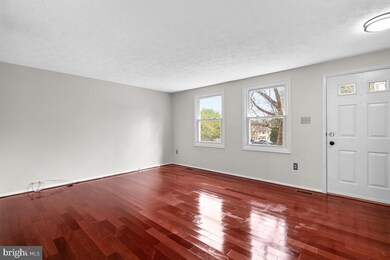 19028 Partridge Wood Dr, Germantown, MD 20874 - photo 6