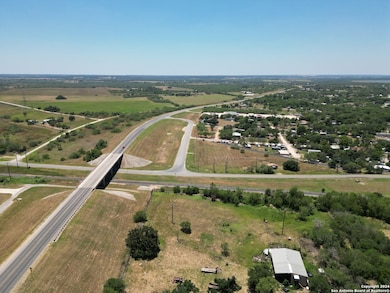 8075 S Loop 1604 E, Elmendorf, TX 78112 - photo 2