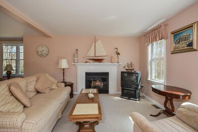 007-Living_Room-3969355-small