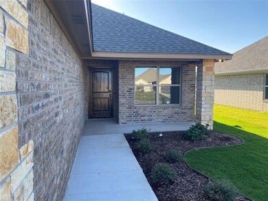3318 Arrow Creek Dr, Granbury, TX 76049 - photo 2