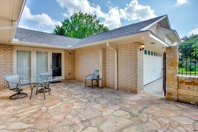 127 Tanglewood Dr, Fredericksburg, TX 78624 - photo 4