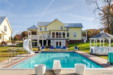 Stunning 40’x20’ Gunite Inground Pool with water s