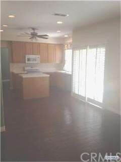 Kitchen w/Island