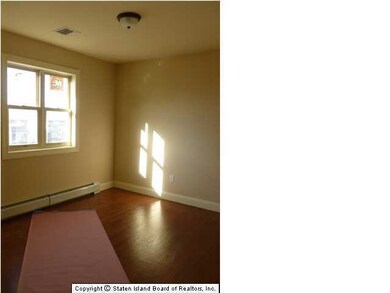 131 Aviston St unit 1, Staten Island, NY 10306 - photo 5