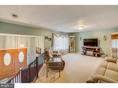 9 Colgate Dr, Cherry Hill, NJ 08034 - photo 5