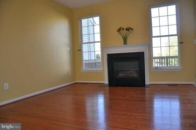 25376 Mcintyre Square, Chantilly, VA 20152 - photo 3