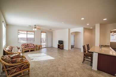 family room w/fan