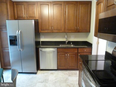 14902 Belle Ami Dr, Laurel, MD 20707 - photo 4