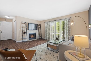 11 Kensington Cir unit 205, Wheaton, IL 60189 - photo 5