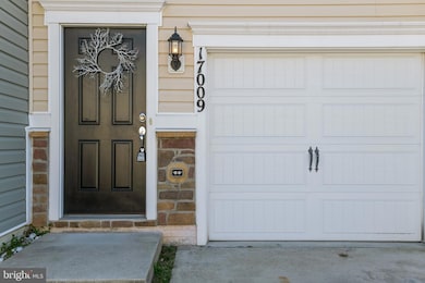 17009 Hoskins Way, Dumfries, VA 22026 - photo 4