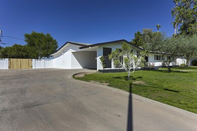 960 W Fairway Dr-3