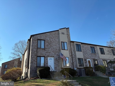 5200 DD18 Hilltop Dr unit 477, Brookhaven, PA 19015 - photo 2