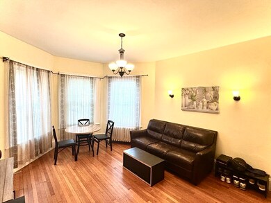 369 Tappan St unit 4, Brookline, MA 02445 - photo 2