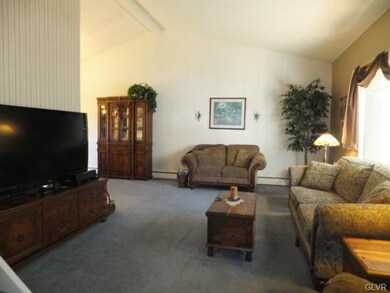 752 James Dr, Nazareth, PA 18064 - photo 7