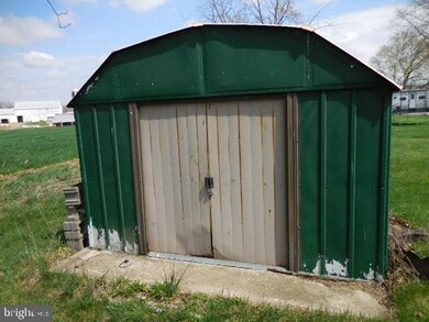 928 Mary St, Mount Joy, PA 17552 - photo 3