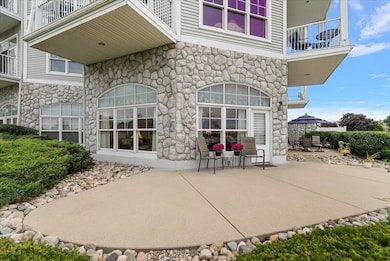 Harborfront Plaza unit 23, Ludington, MI 49431 - photo 3