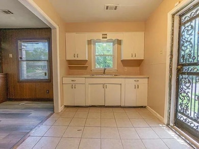 2061 Pendleton St, Memphis, TN 38114 - photo 2