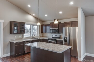 908 Whispering Meadows Ct, Nooksack, WA 98276 - photo 4