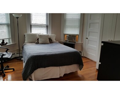 15 Trowbridge St unit 10, Cambridge, MA 02138 - photo 5