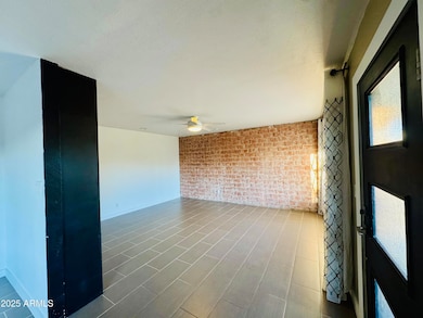 8348 E Sells Dr, Scottsdale, AZ 85251 - photo 4