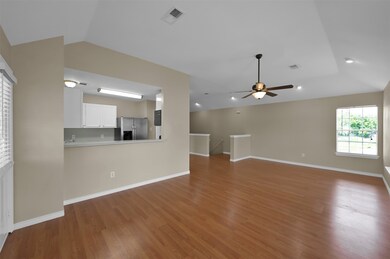 1141 Lovett St unit 4, Tomball, TX 77375 - photo 2