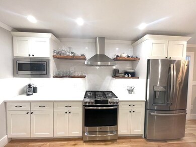 54 Canterbury St unit A, Hingham, MA 02043 - photo 2