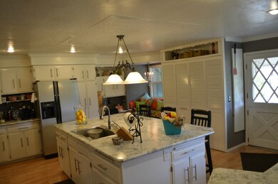 1293 Dolan St, Raymond, WA 98577 - photo 2